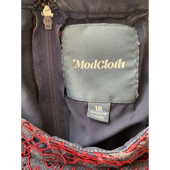 Modcloth Women's 18 Blue Red Floral Lace Overlay Night Like This Halter Dress - Picture 6 of 8